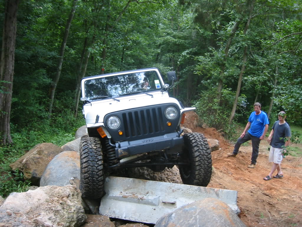 aimg.photobucket.com_albums_v441_tangeloman_jeep_IMG_2804.jpg