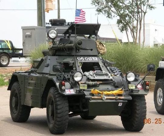 aimg.photobucket.com_albums_v639_Trebissky_House_20and_20Vehicles_Others_FerretArmouredCar04a.jpg