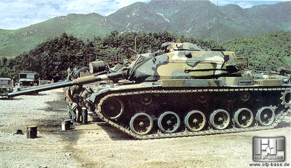 aimg.photobucket.com_albums_v639_Trebissky_House_20and_20Vehicles_Panzer_20Pics_M_60A1Camo1.jpg