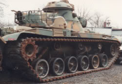 aimg.photobucket.com_albums_v639_Trebissky_House_20and_20Vehicles_Panzer_20Pics_M_60A1Camo2.jpg