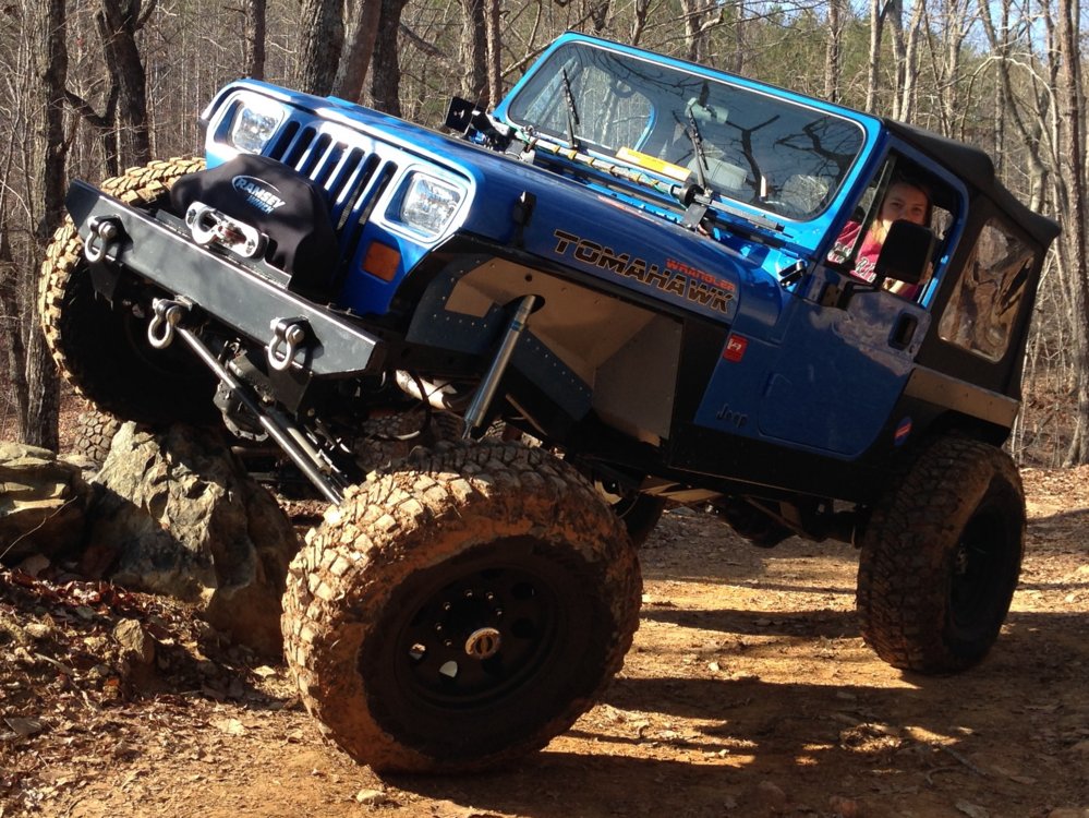 amanda poser rock (2).jpg