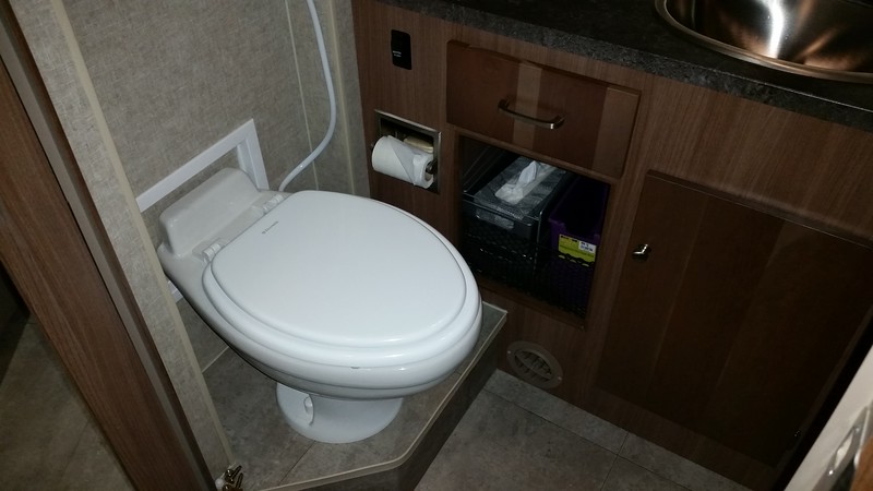 asanlee.smugmug.com_Toys_2015_Winnebago_Brave_Toilet_upgrade_i_nMKSDKT_0_L_20160330_205227_L.jpg