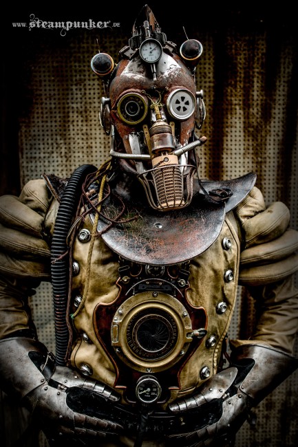 asteampunkcostume.com_wp_content_uploads_2014_01_steampunk_timcaa302bfdb45123108d86f5e8154b647.jpg