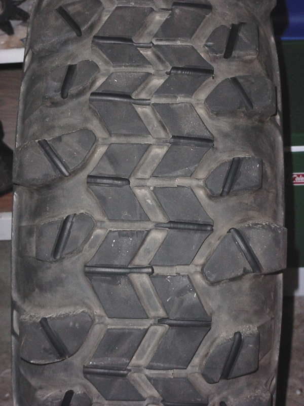 awww.4x4spot.com_images_Cut_20Tires_TSL_groove_1.jpg