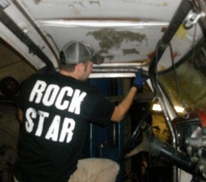 awww.bustedknucklefilms.com_wp_content_uploads_2010_03_ROCKSTAR_T_back_300x265.jpg