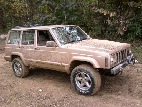 awww.cherokeeforum.com_members_99classic_29986_albums_99_cherokee_classic_36527_after_paint_2_bb.jpg
