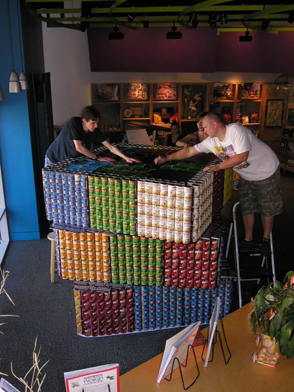 awww.impaks.com_canstruction_DSCN2014.jpg