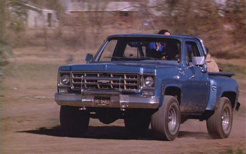 awww.pickuptrucks.com_trucks_IMAGES_stories_lists_movie_trucks_reddawn.jpg