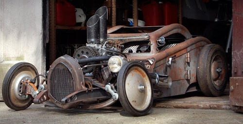 awww.roadkillcustoms.com_hot_rods_rat_rods_blog_images_21_Michael_Ulman_Gone_Postal.jpg