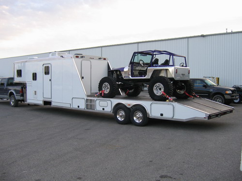 awww.sandiatrailer.com_custom_work_Logan_20Toy_20Hauler_20LQ_Toy_20Hauler_20001.jpg