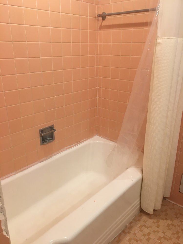 Bathroom 2.JPG