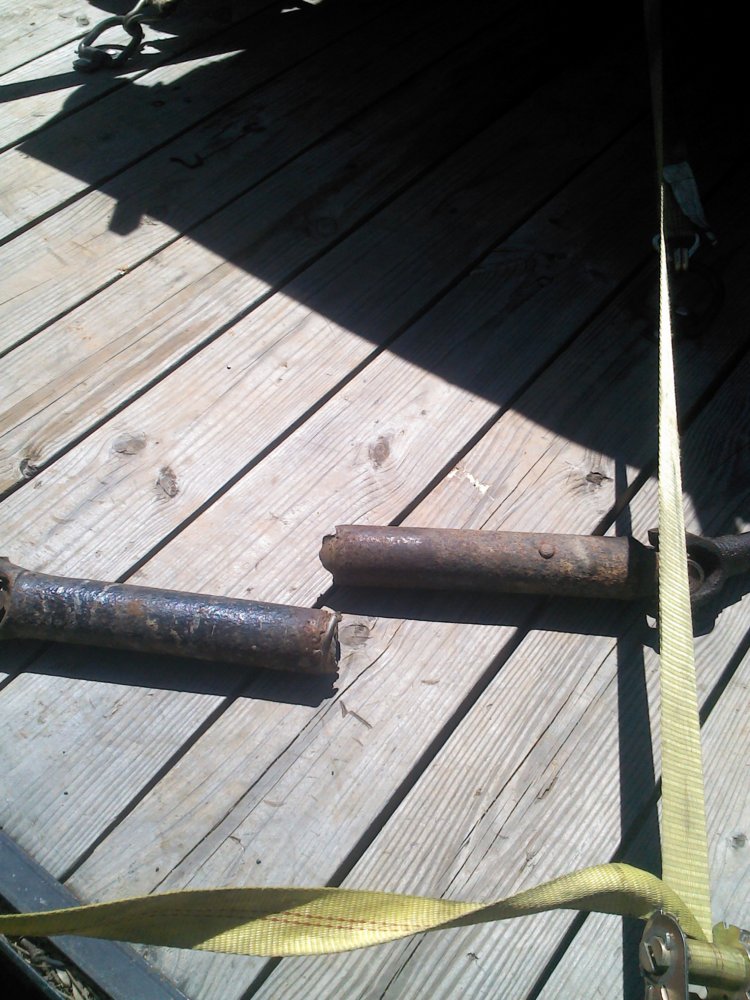 broken driveshaft.jpg