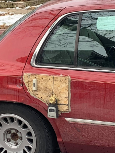 car knob.png
