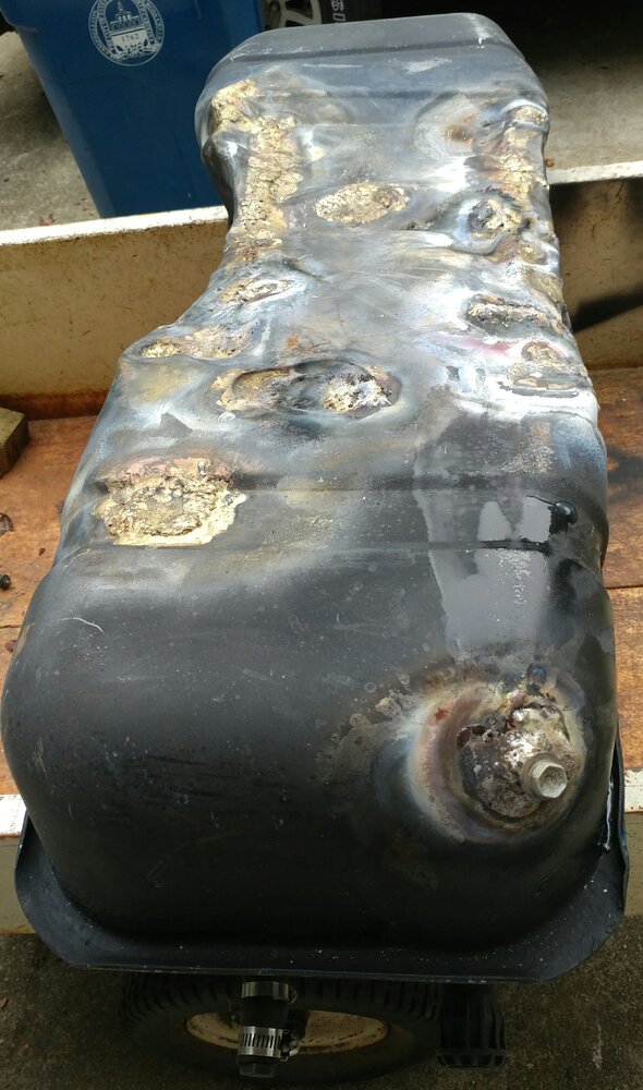 Day11 modify fuel tank11resized.jpg