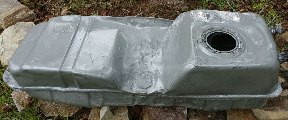 Day11 modify fuel tank13resized.jpg