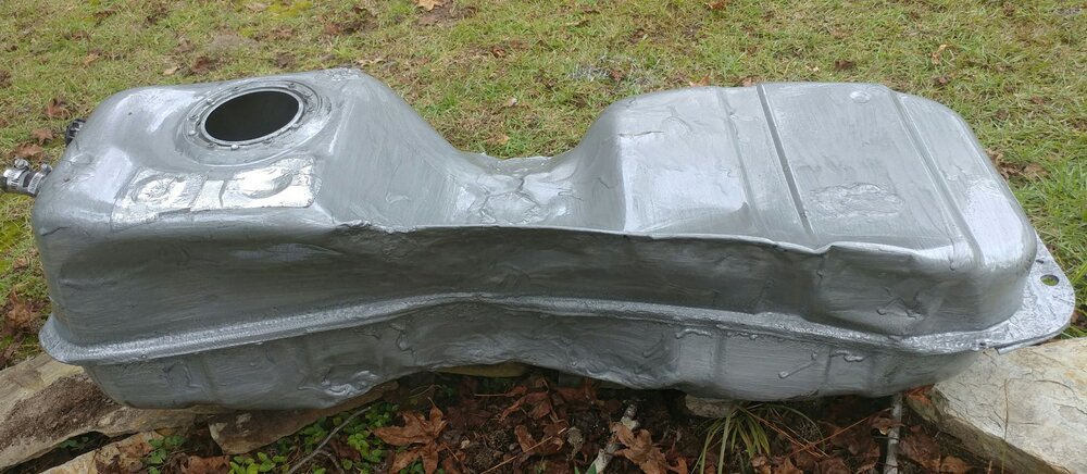 Day11 modify fuel tank14resized.jpg