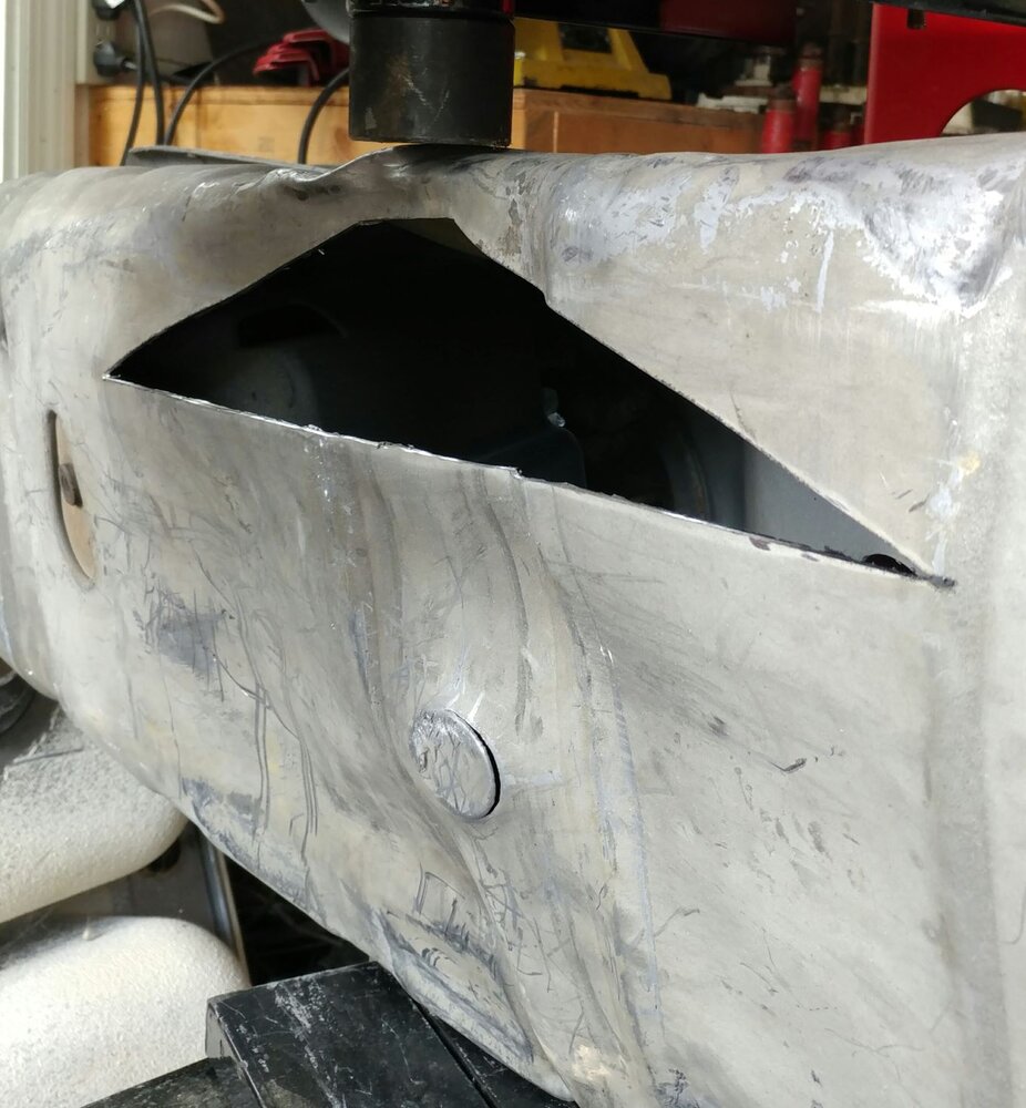 Day11 modify fuel tank7resized.jpg