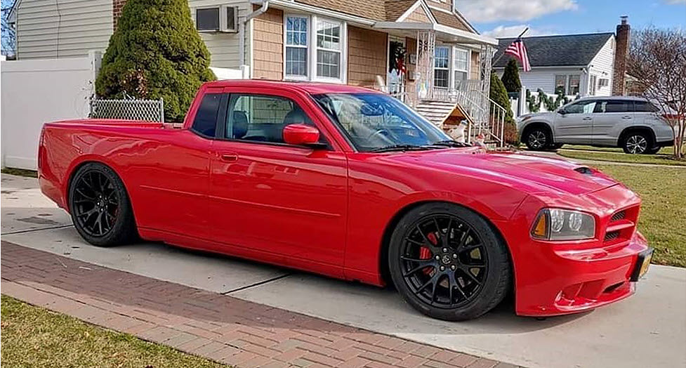 El Hemi Charger.jpg