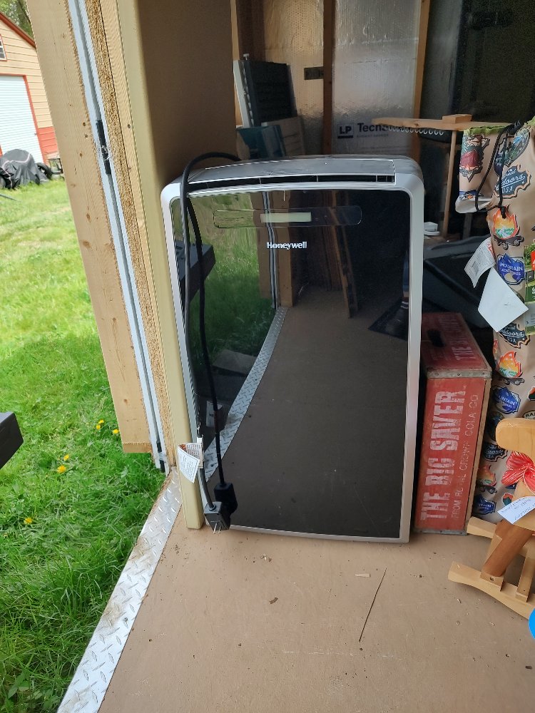 HoneyWell 14000 AC and Heater.jpg