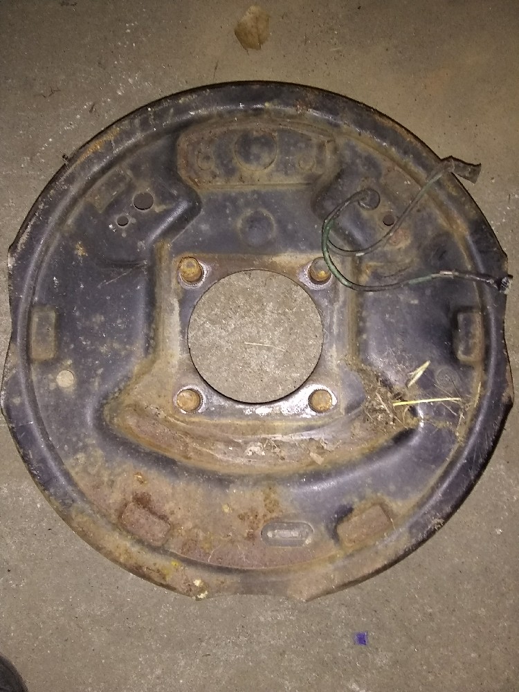 Trying to Remove Hubs on a Hudson 5 Ton Trailer NC4x4