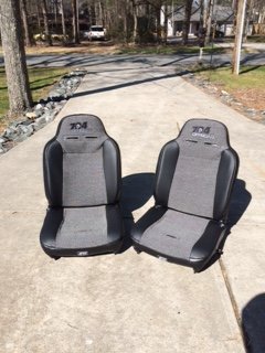 jeep seats.JPG