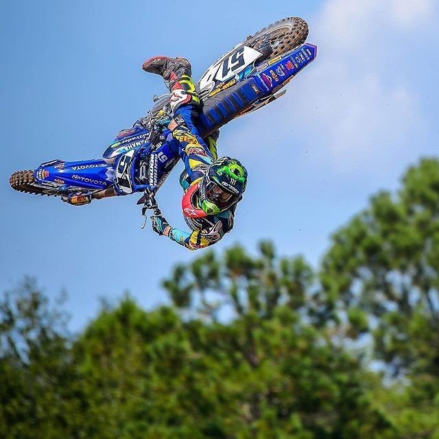 Justin Barcia whip upside down.jpg