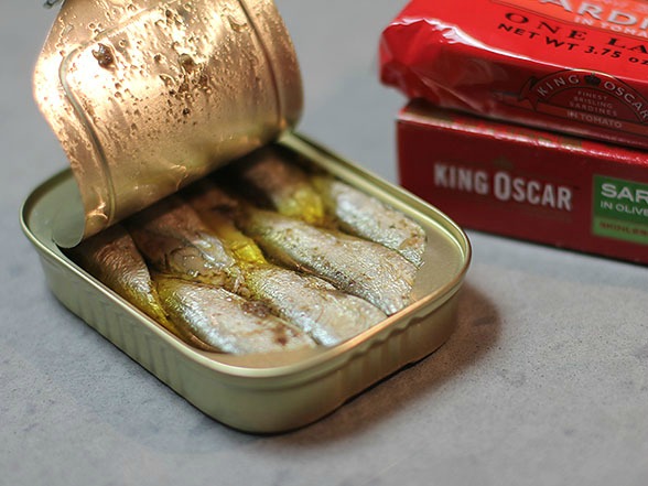 king-oscar-sardines-in-olive-oil.jpg