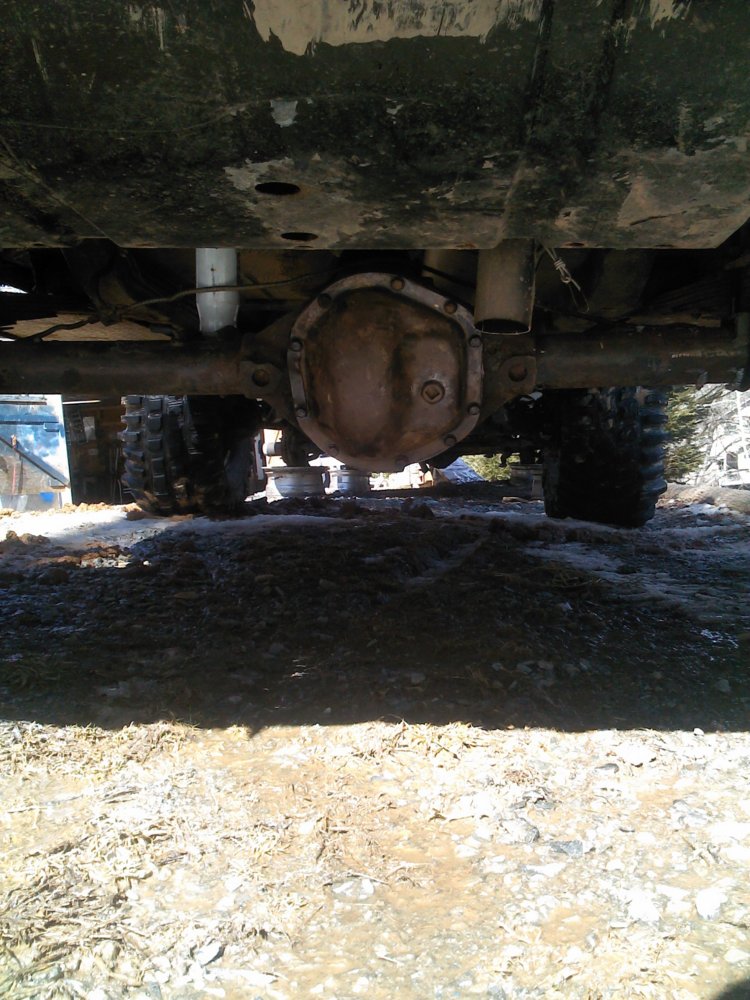 rear diff housing.jpg