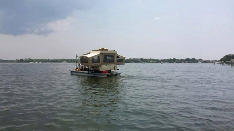 redneck houseboat.jpg