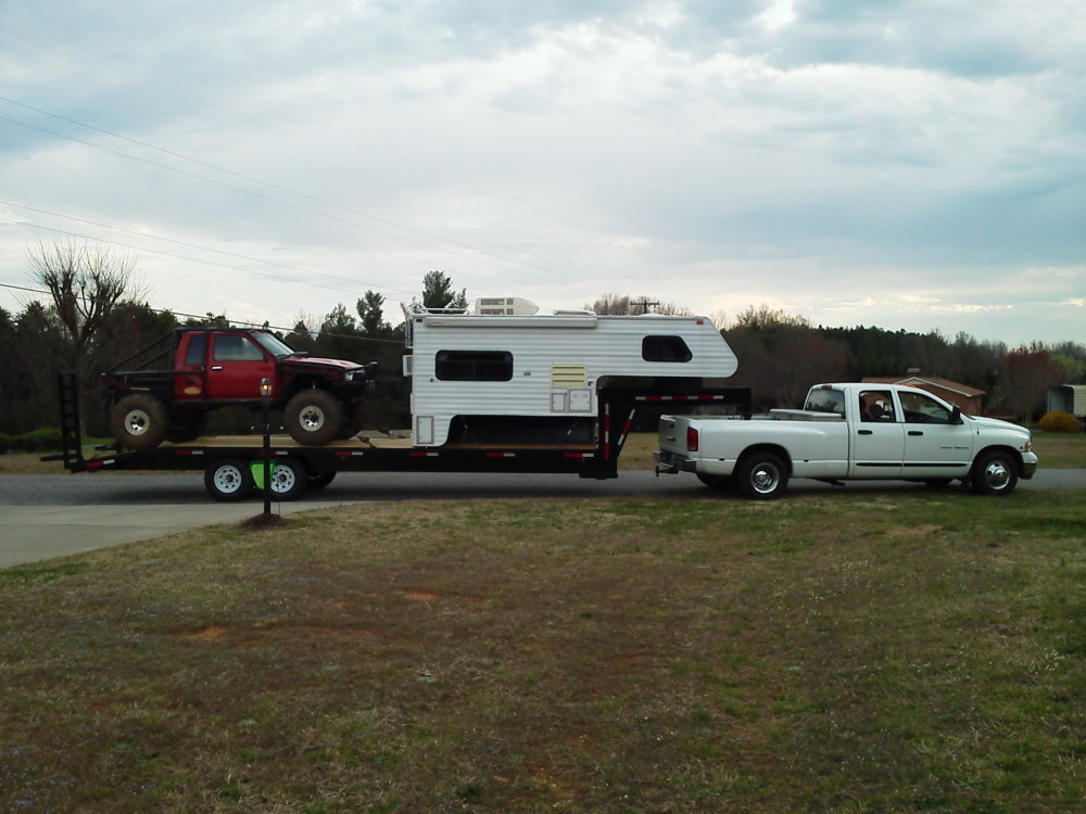 Redneck toy hauler-2.jpg