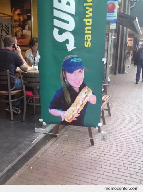 Subway-uses-midgets-to-make-their-sandwiches-look-bigger_c_91361.jpg