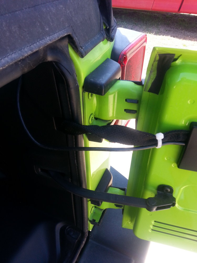 Tailgate wire.jpg