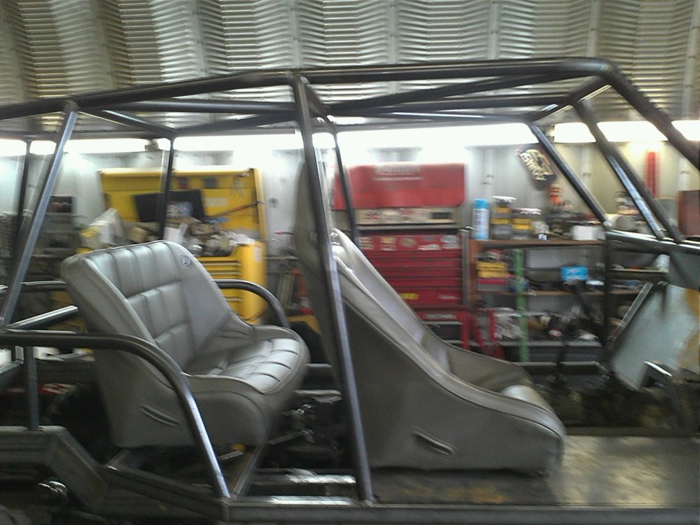 toy6frontandrearseats.jpg