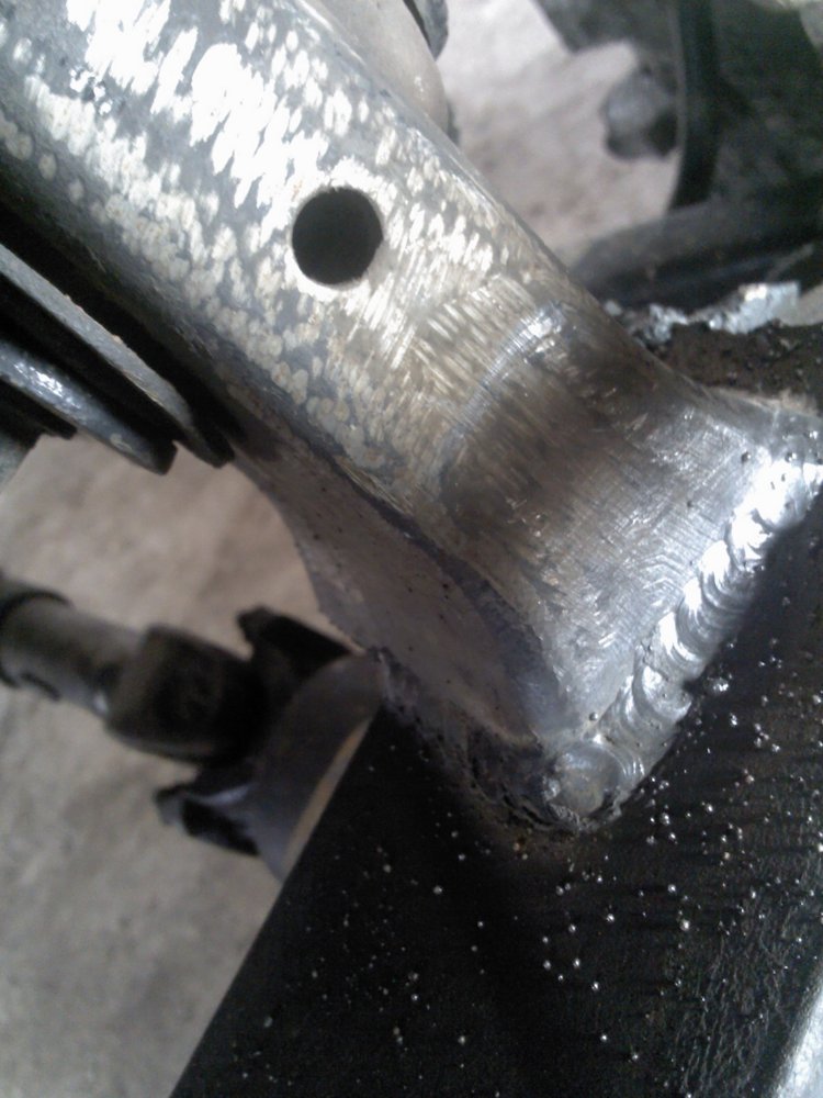 weld on upper arm mount.jpg