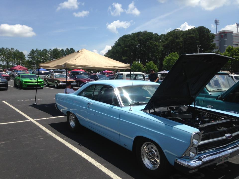 35228544_886262474891438_3551628763391328256_n