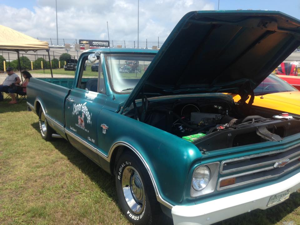 35306017_885513844966301_5210265293959462912_n