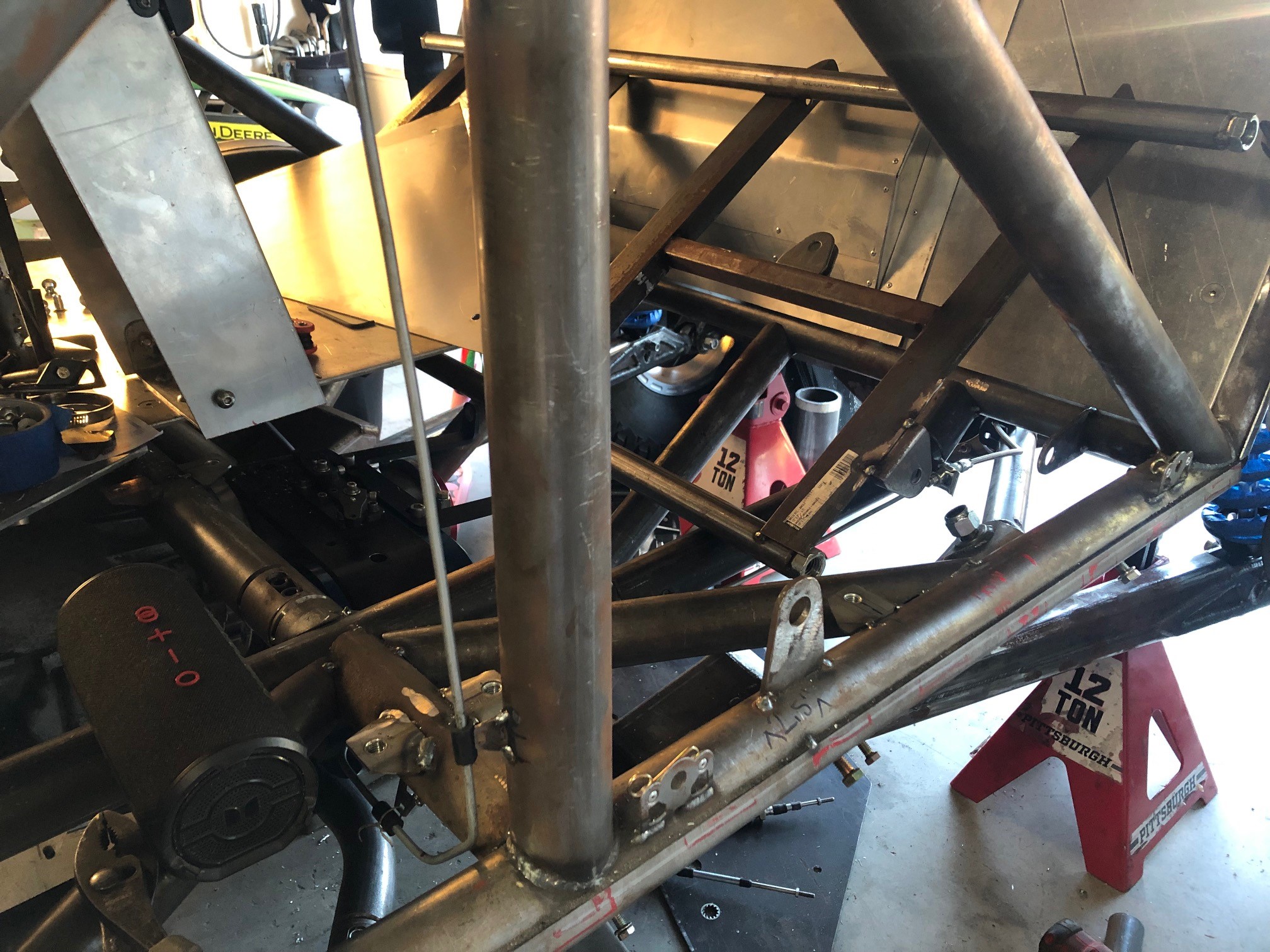 Chassis Brake Lines.jpg