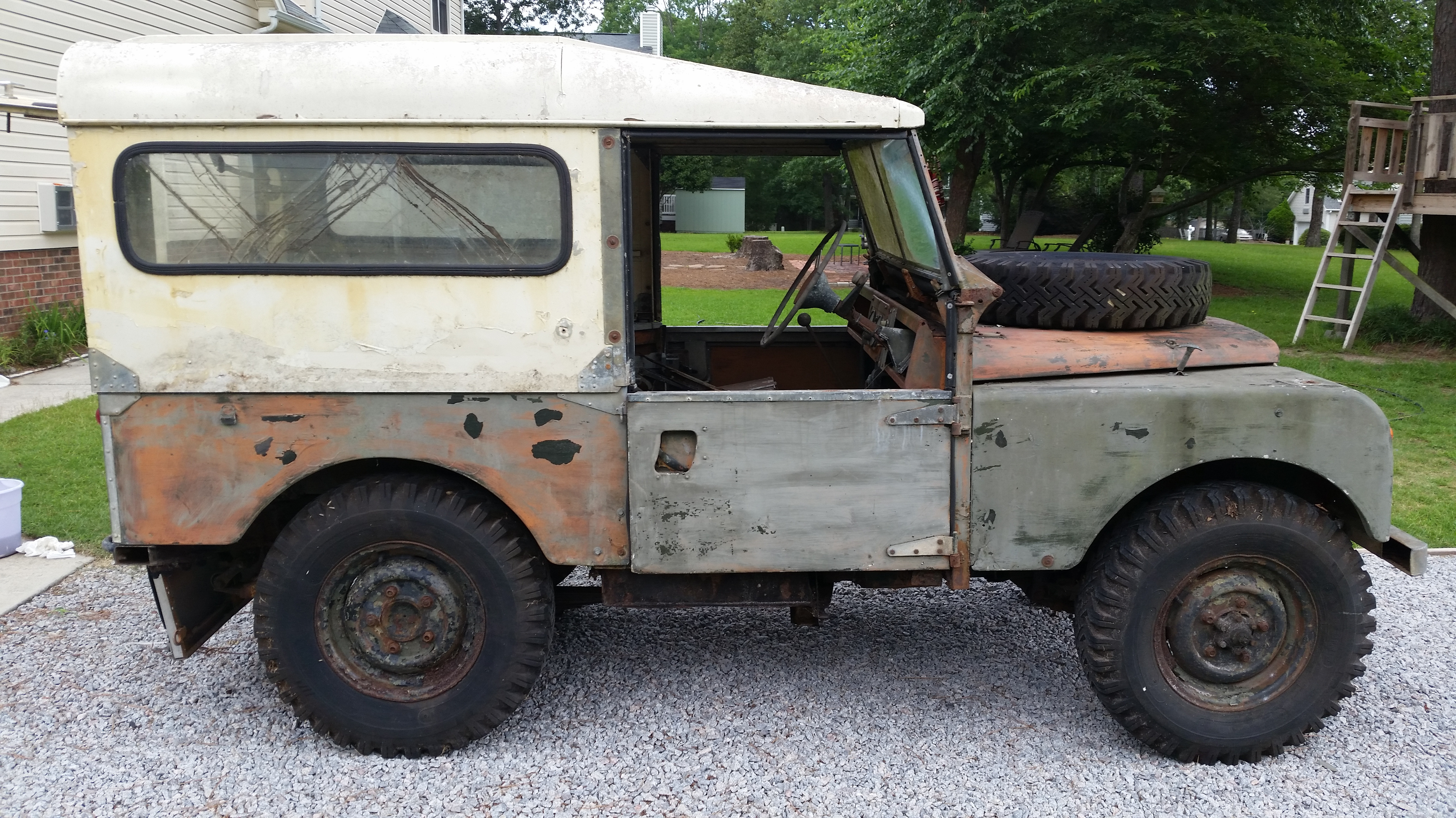 nl879m2.jpg