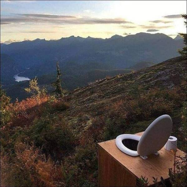 Crapper-with-a-view.jpg